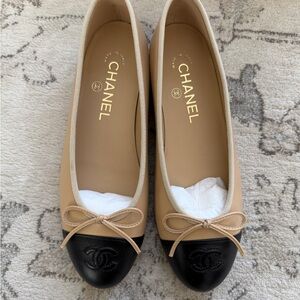NEW IN BOX Chanel Beige and Black Women's Ballet Flats Size 36.5